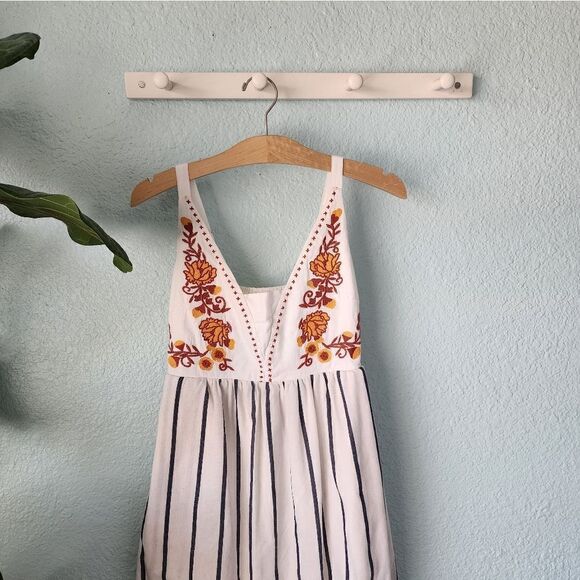 MelloDay dress embroidery smocking back sleeveless summer bohemian coastal chic - Picture 3 of 12